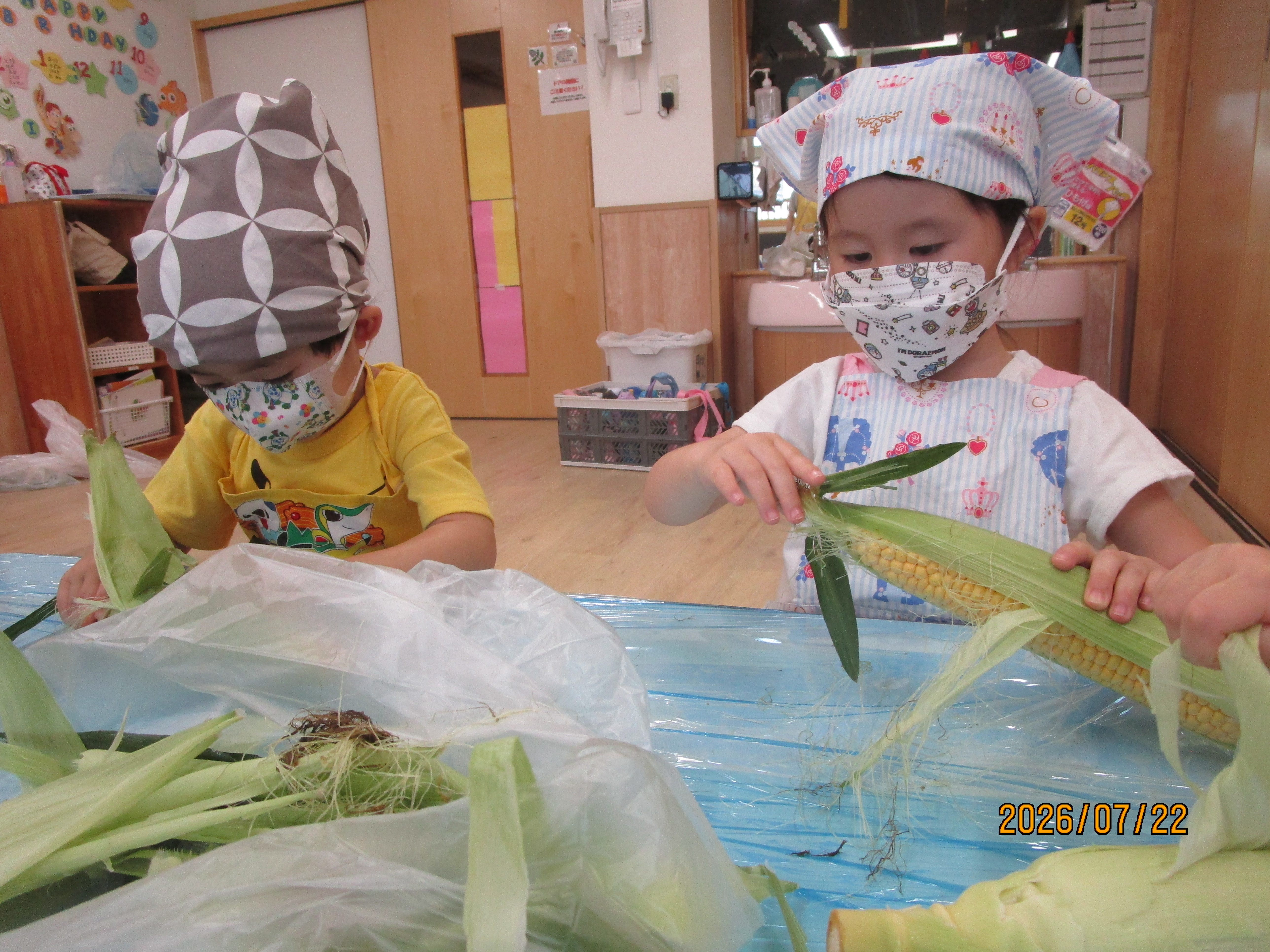 🌽とうもろこしの皮むき